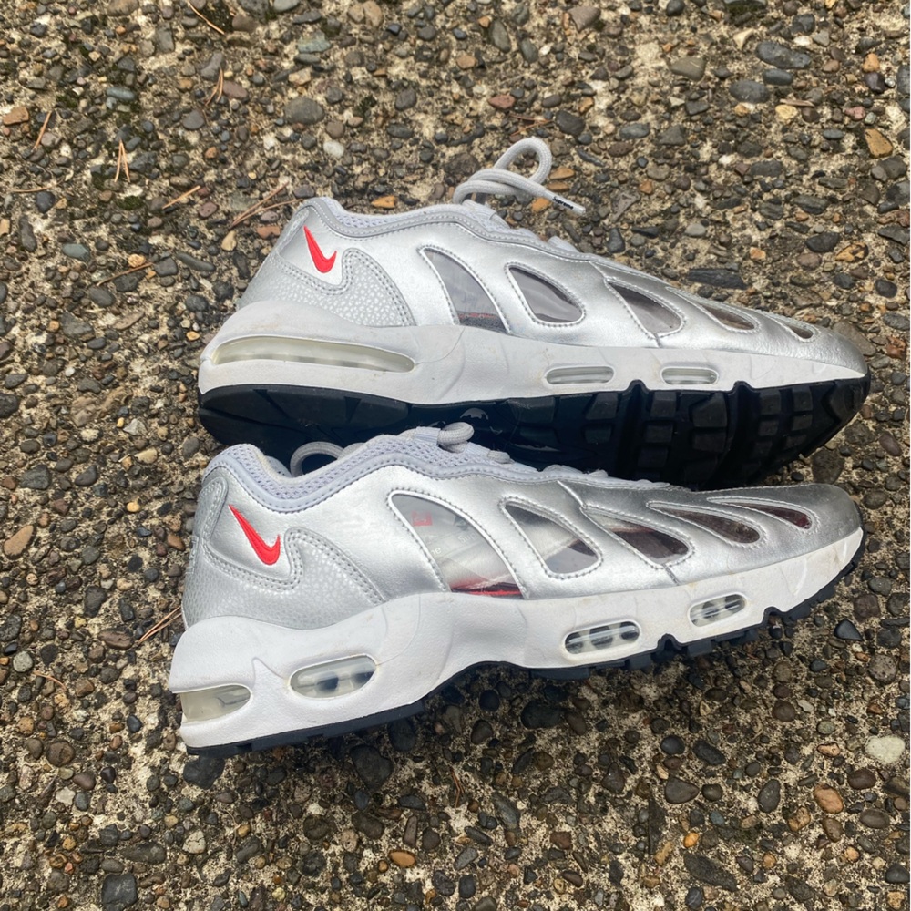 Supreme X Nike Air Max 96 - Size 10 M